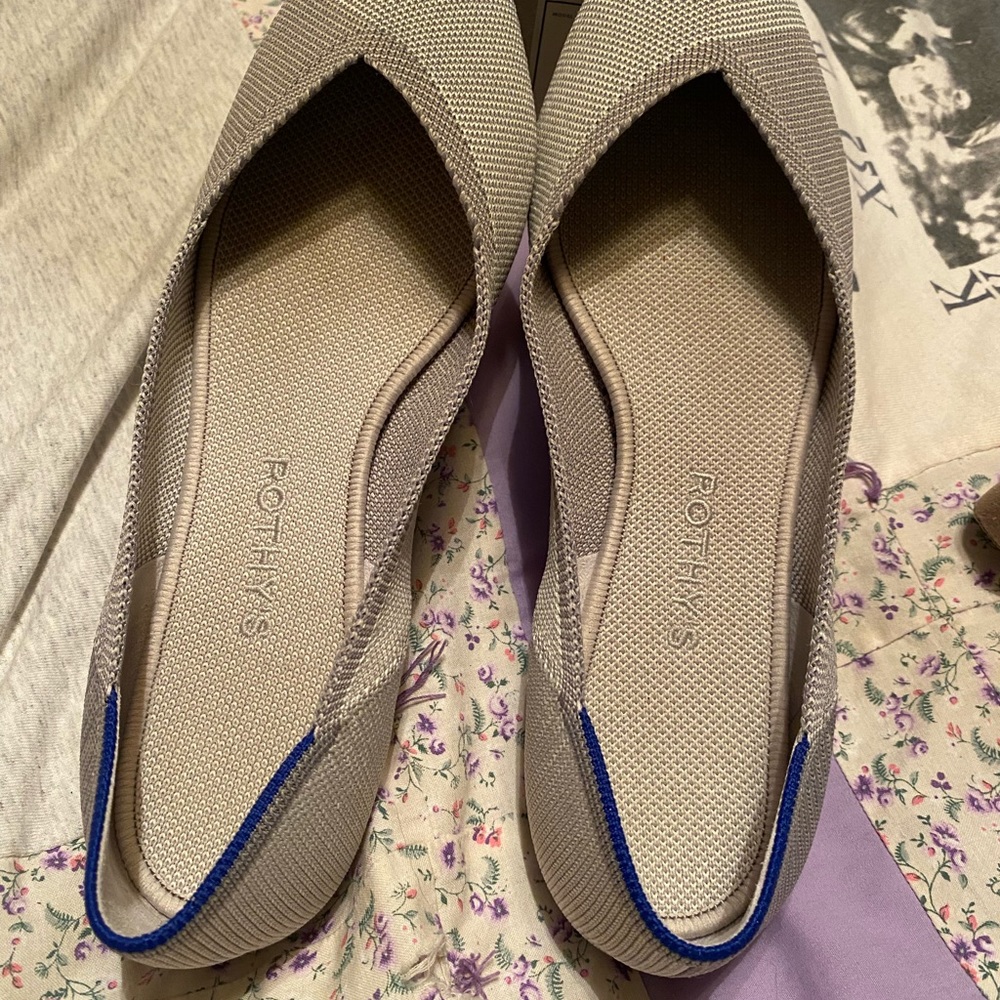 Rothy’s gull grey points size 10.5 - Picture 3 of 5